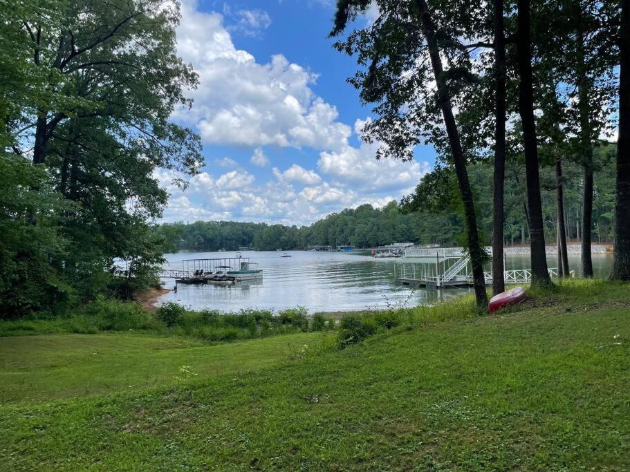 Willa Cozy, Lake Lanier property with amazing views Dawsonville Zewnętrze zdjęcie